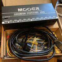 Vends Mooer Macro Power s12