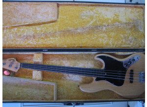 Fender 73' Jazz Bass