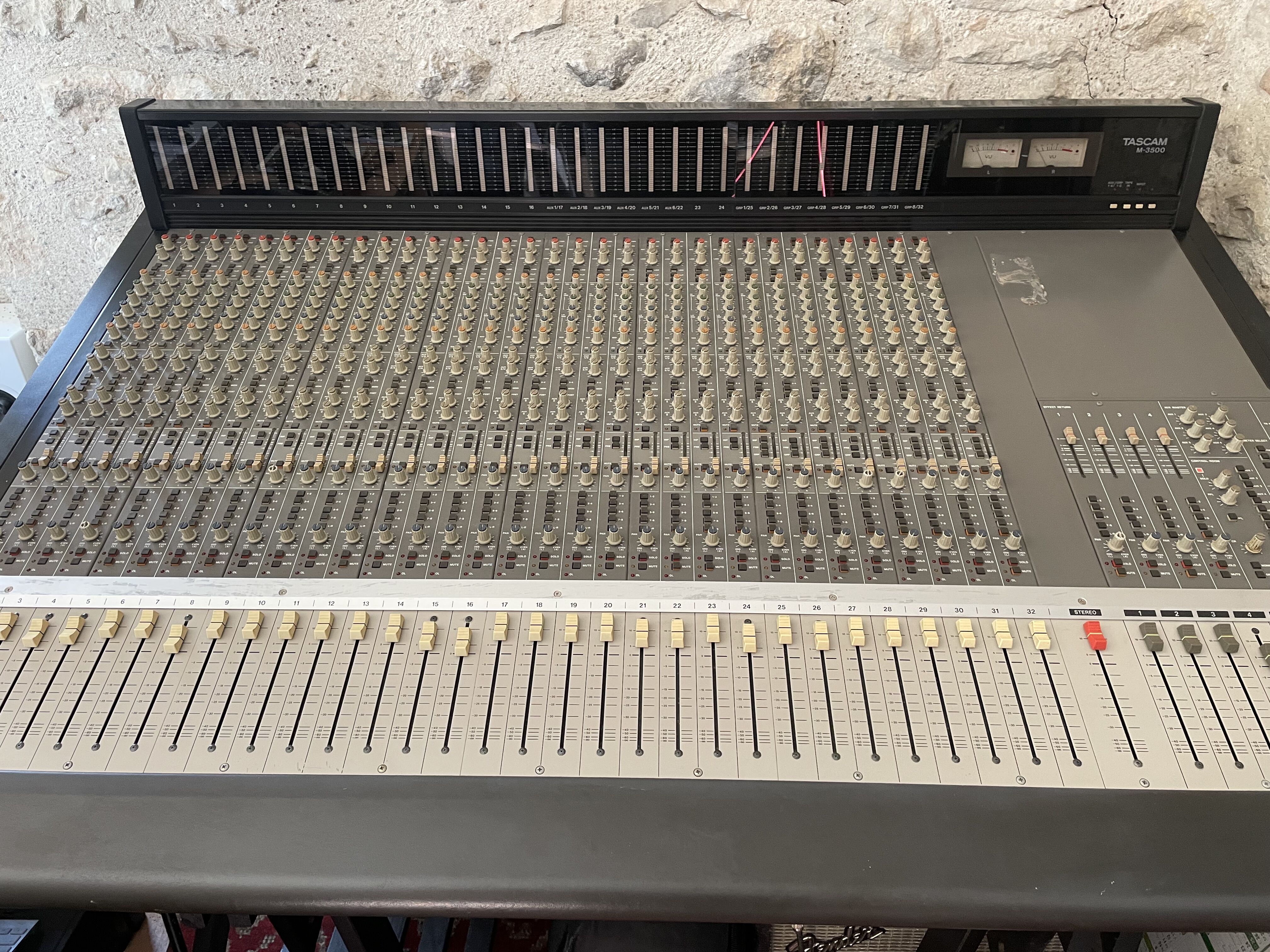 Vends Table de mixage TASCAM M-3500