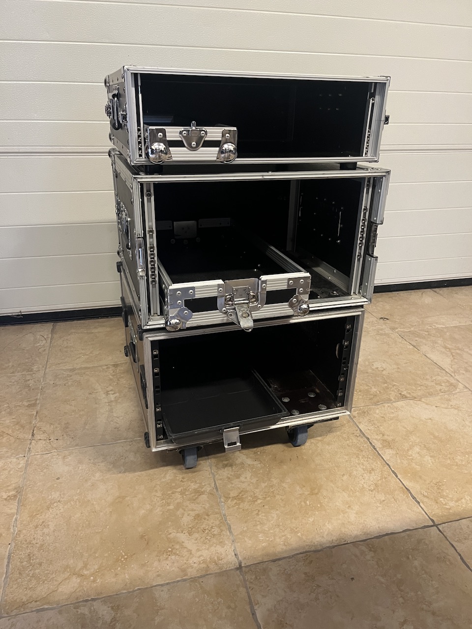 Vends flight case 6 U