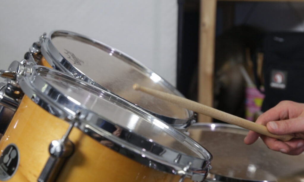 installation des toms de batterie