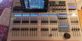 Behringer wing + case Thon