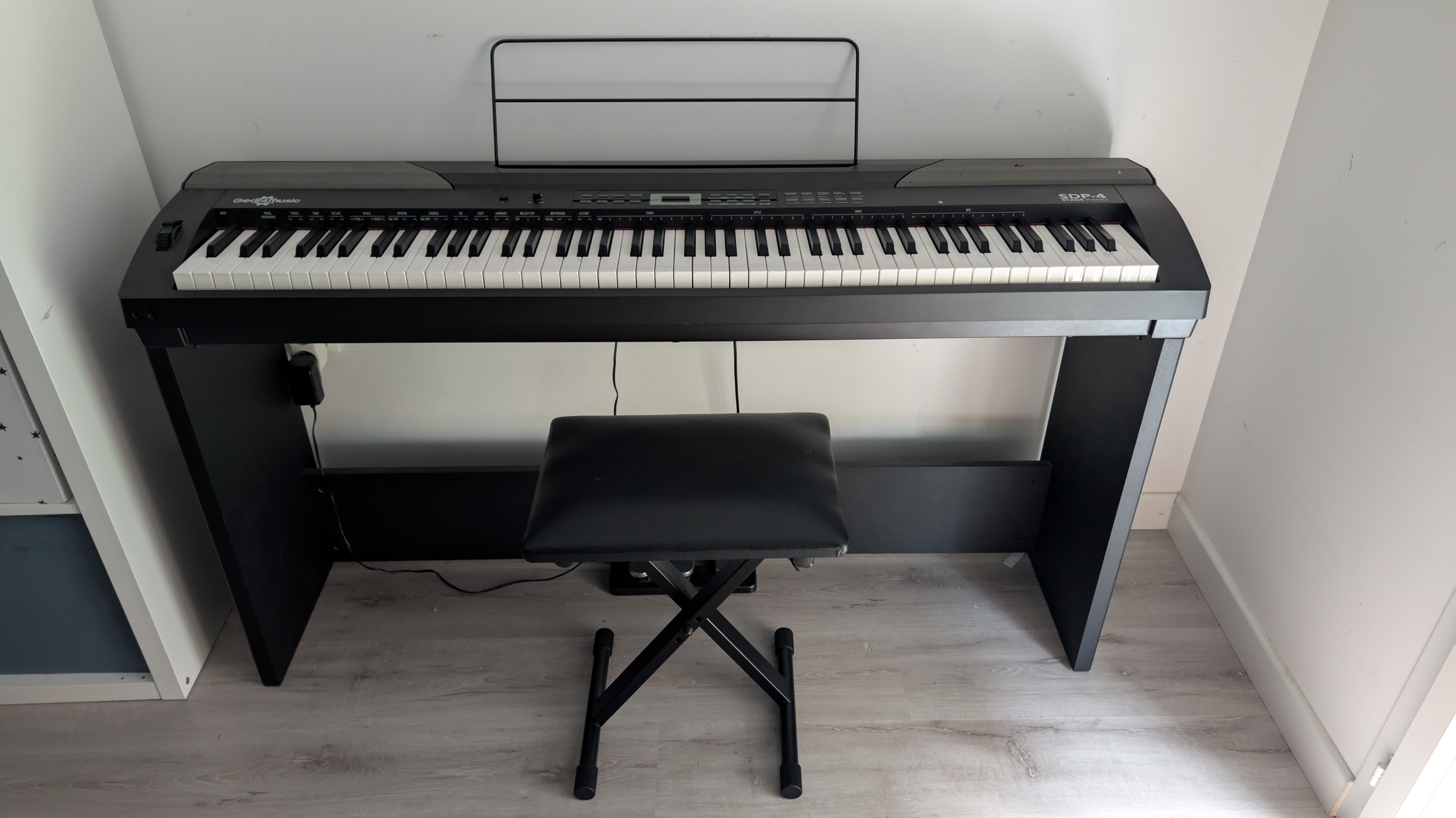 Piano de scène / clavier 88 touches Gear4Music SDP-4