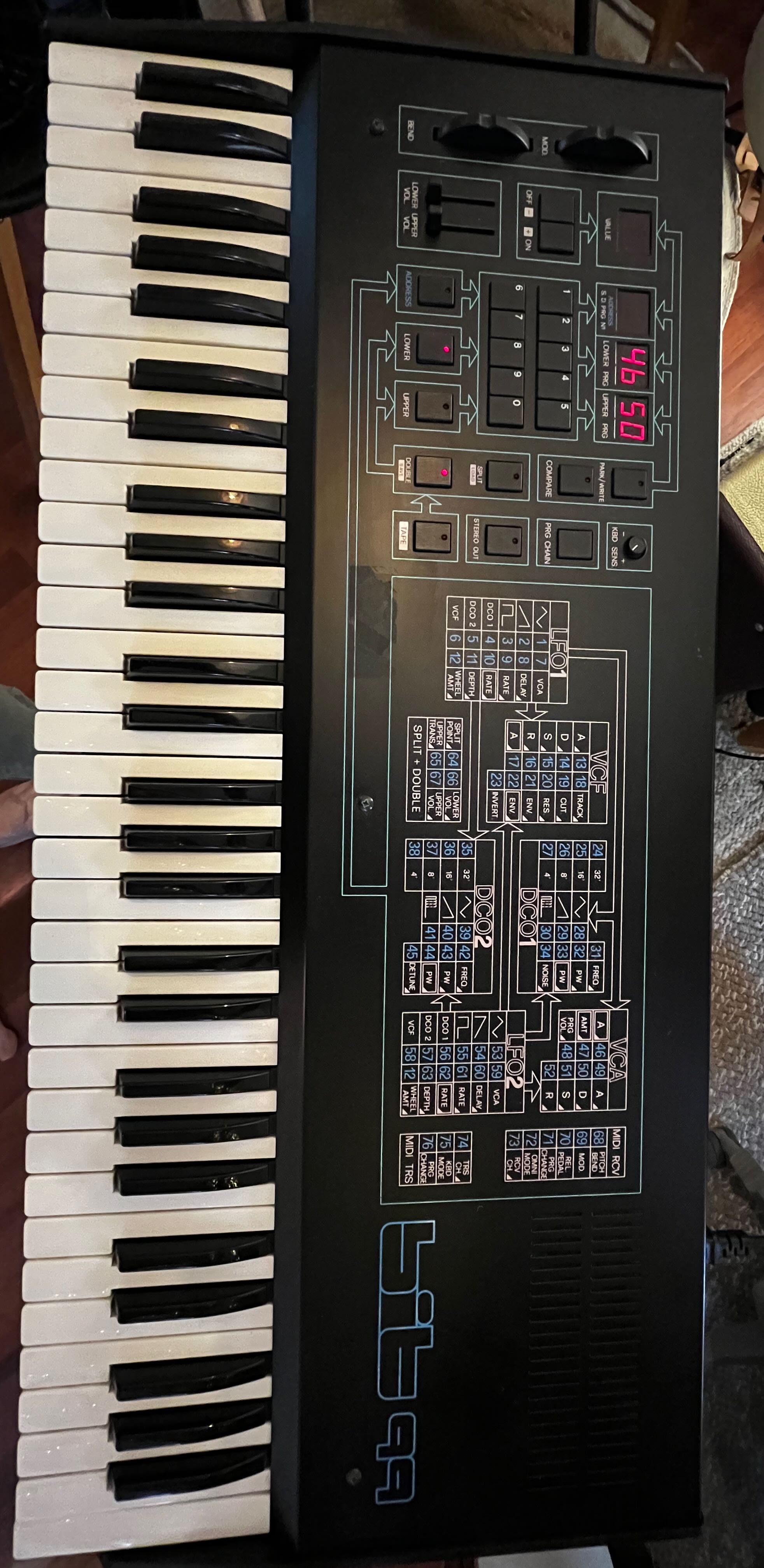 Vends synthétiseur CRUMAR BIT99 