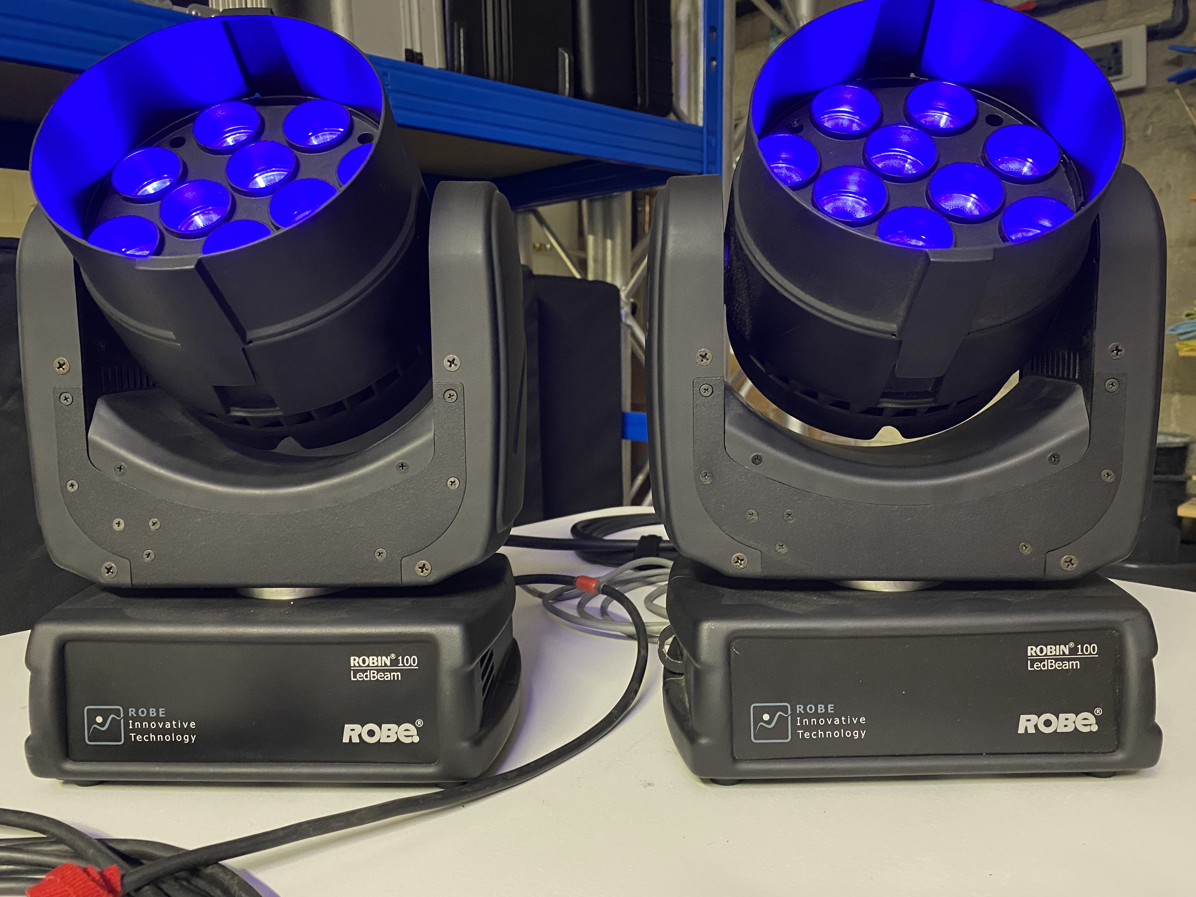 ROBE Robin 100 en flight