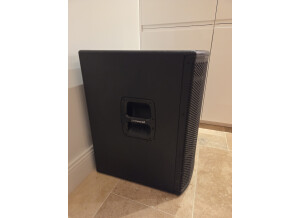 Turbosound iQ18B (98931)