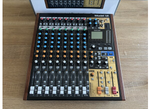 Tascam Model 12 (10996)