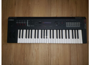 Yamaha MX49 (33342)