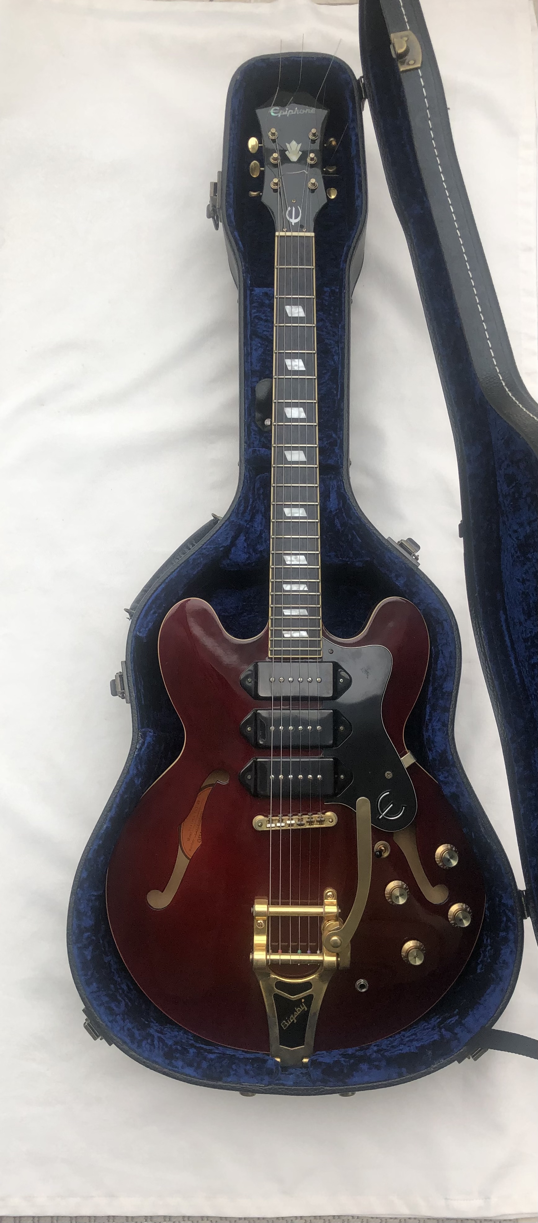 Vends Guitare Électrique Marque EPIPHONE 