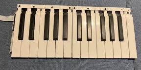 Vends block de touches clavier complet pour Roland System-1