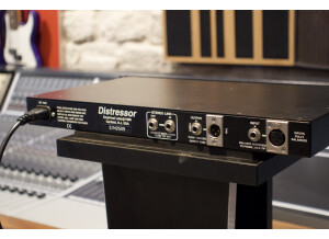 Distressor YOURI4