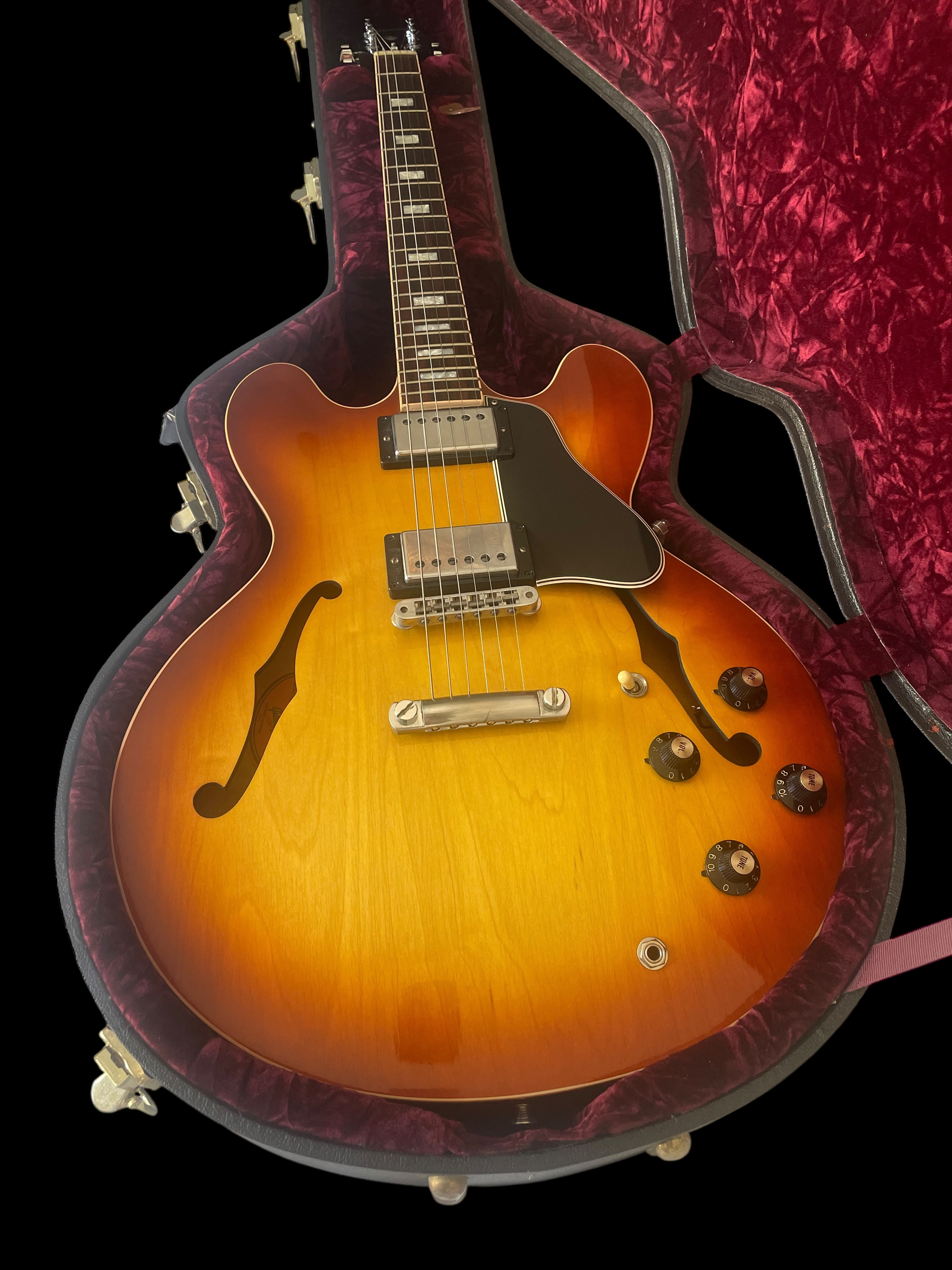 Gibson es-335 CS Larry carlton