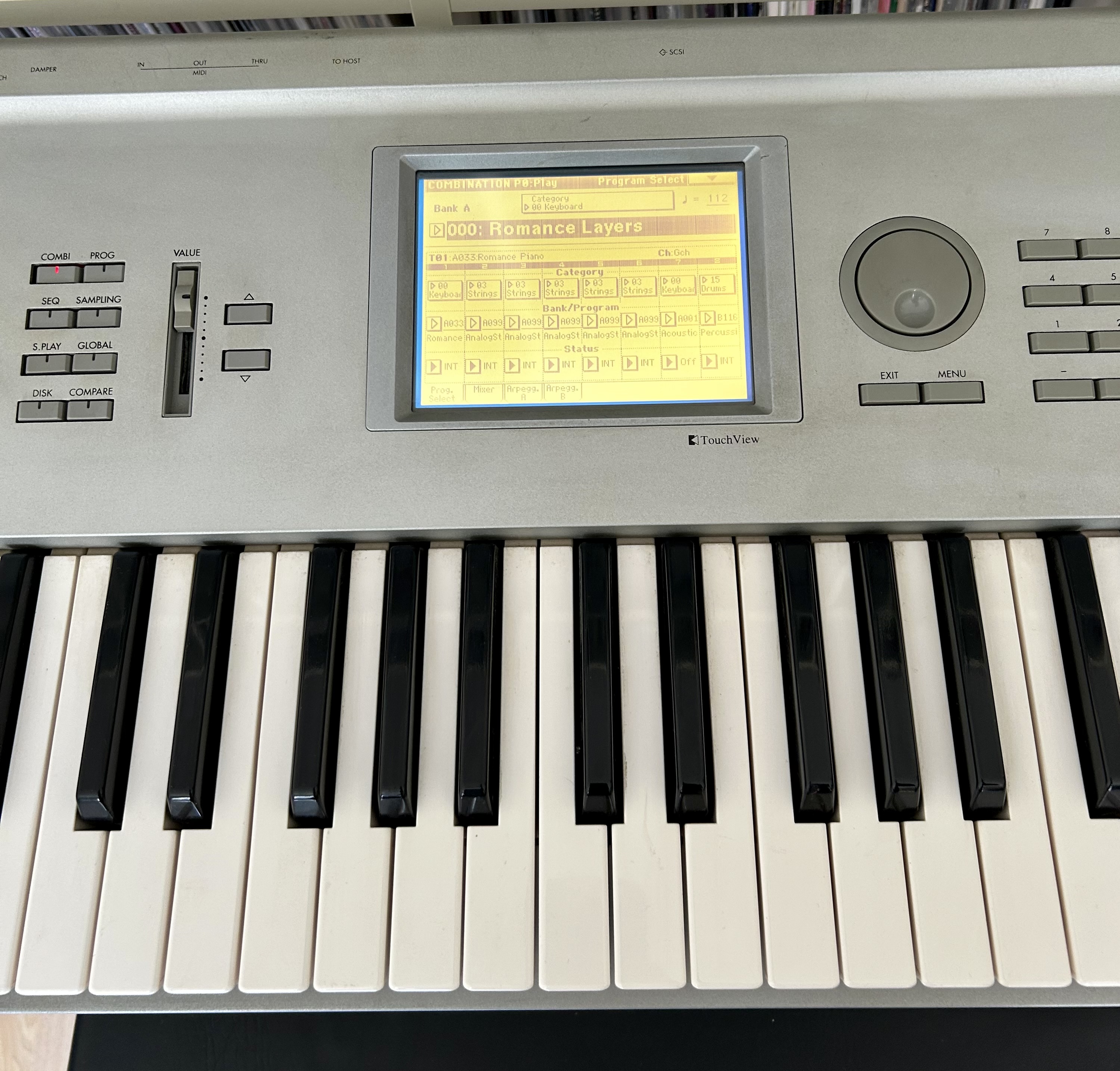 Korg triton écran