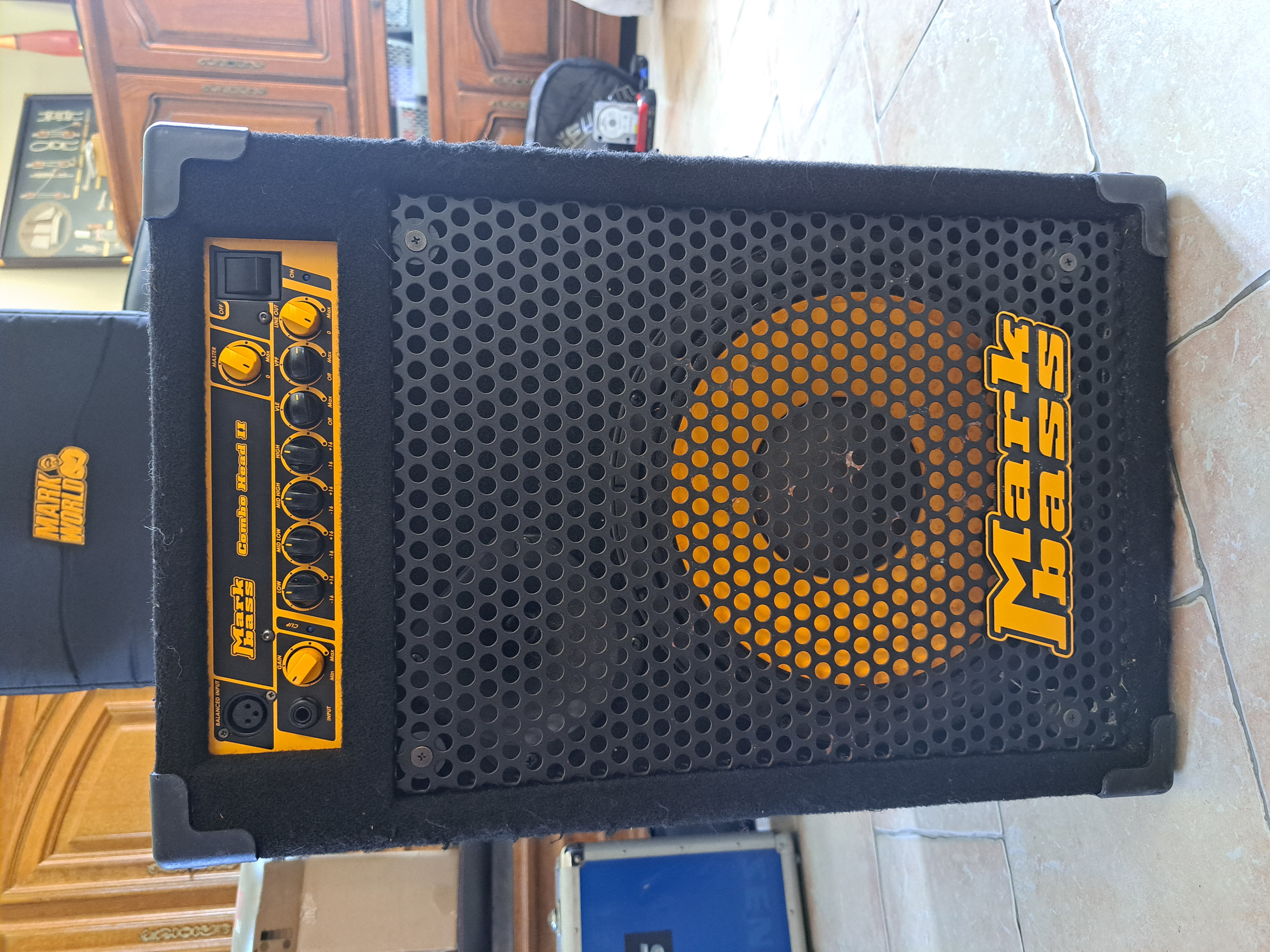 Ampli basse Markbass cmd 121 H avec housse en état neuf. 450 watts sous 4 ohms