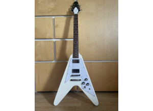 Tokai Flying V Fv 63 Vintage White Matching Headstock (96350)