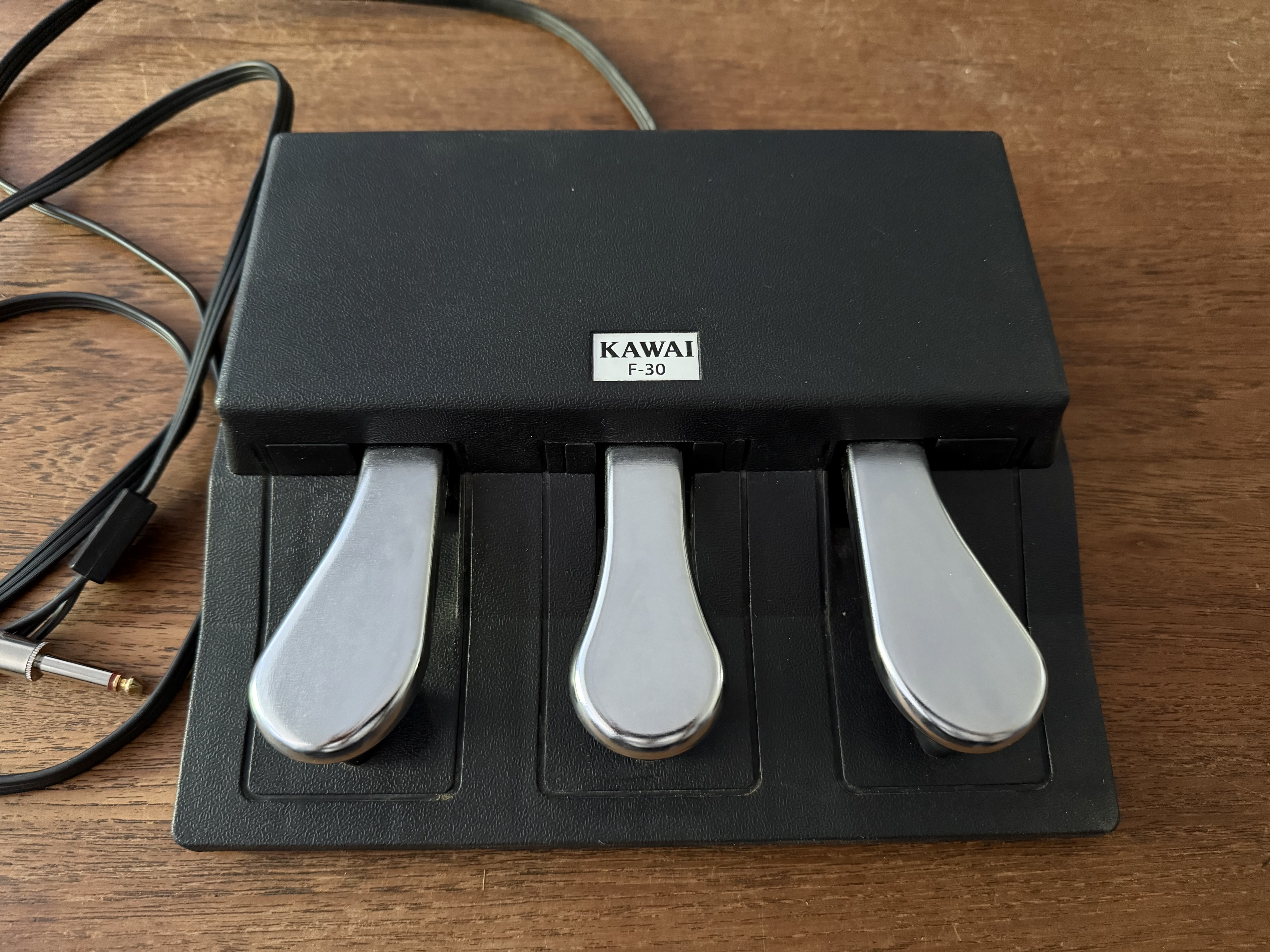 Vends triple pedale clavier KAWAI F30
