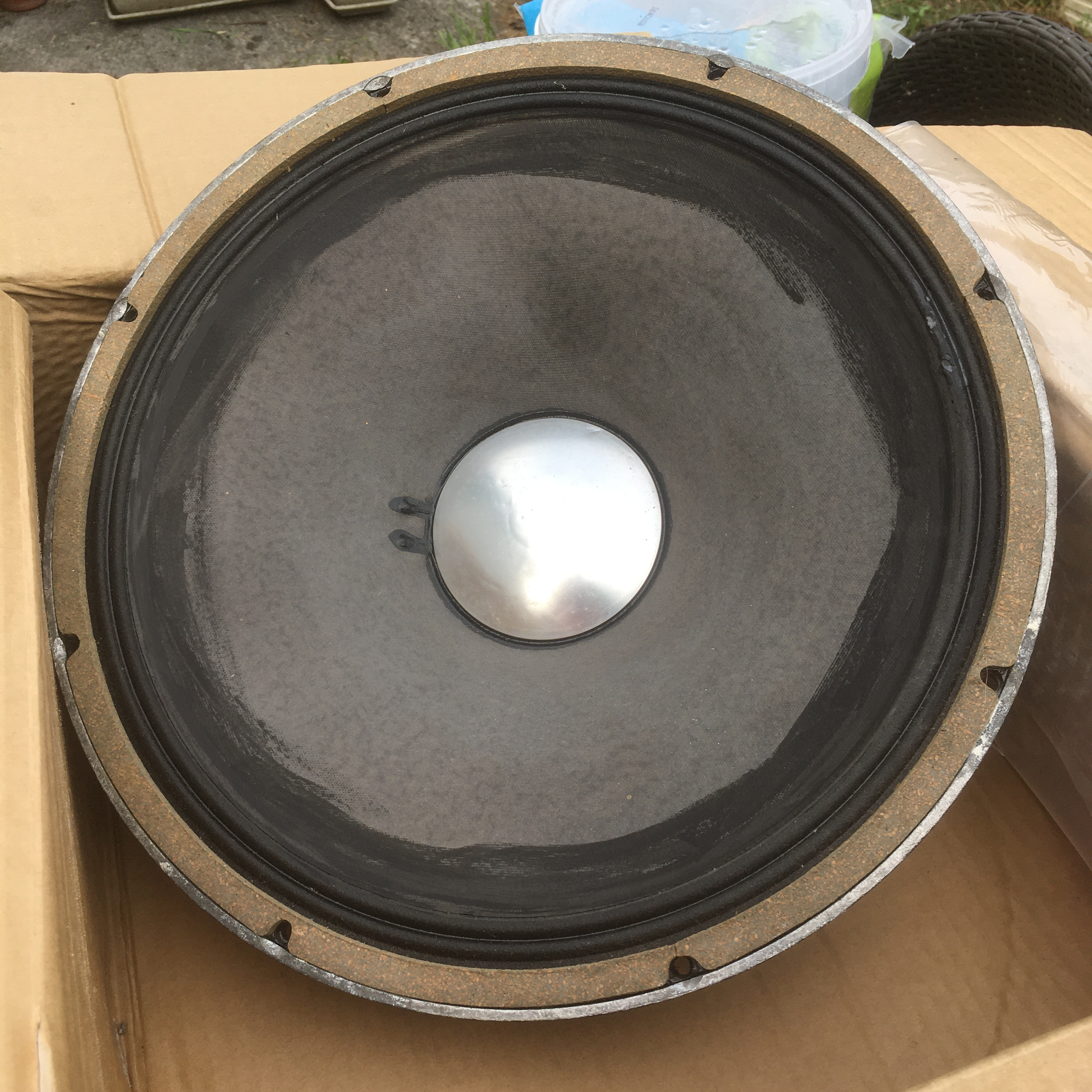 JBL K130 face avant