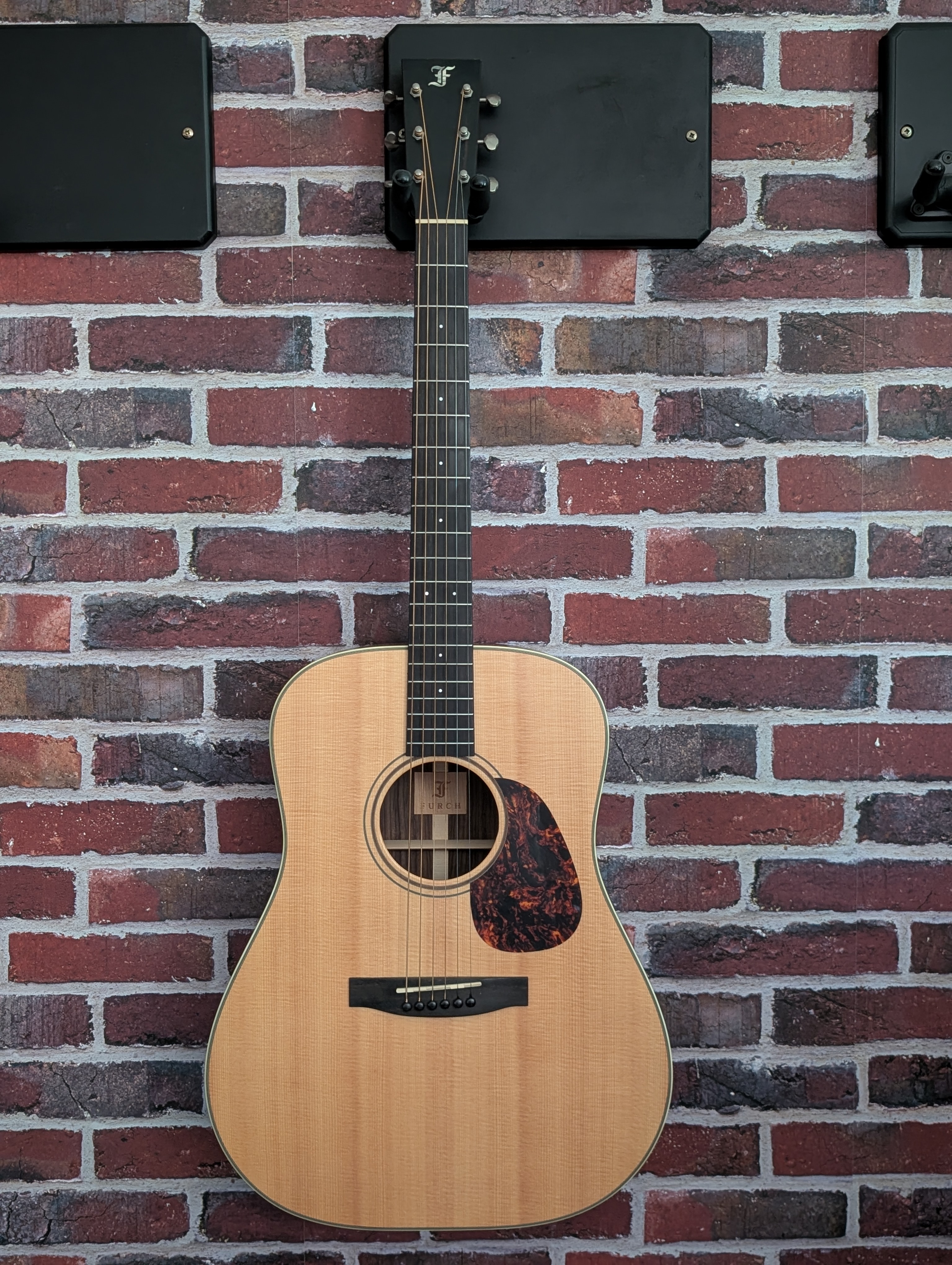 Vends Guitare électro-acoustique Furch droitier