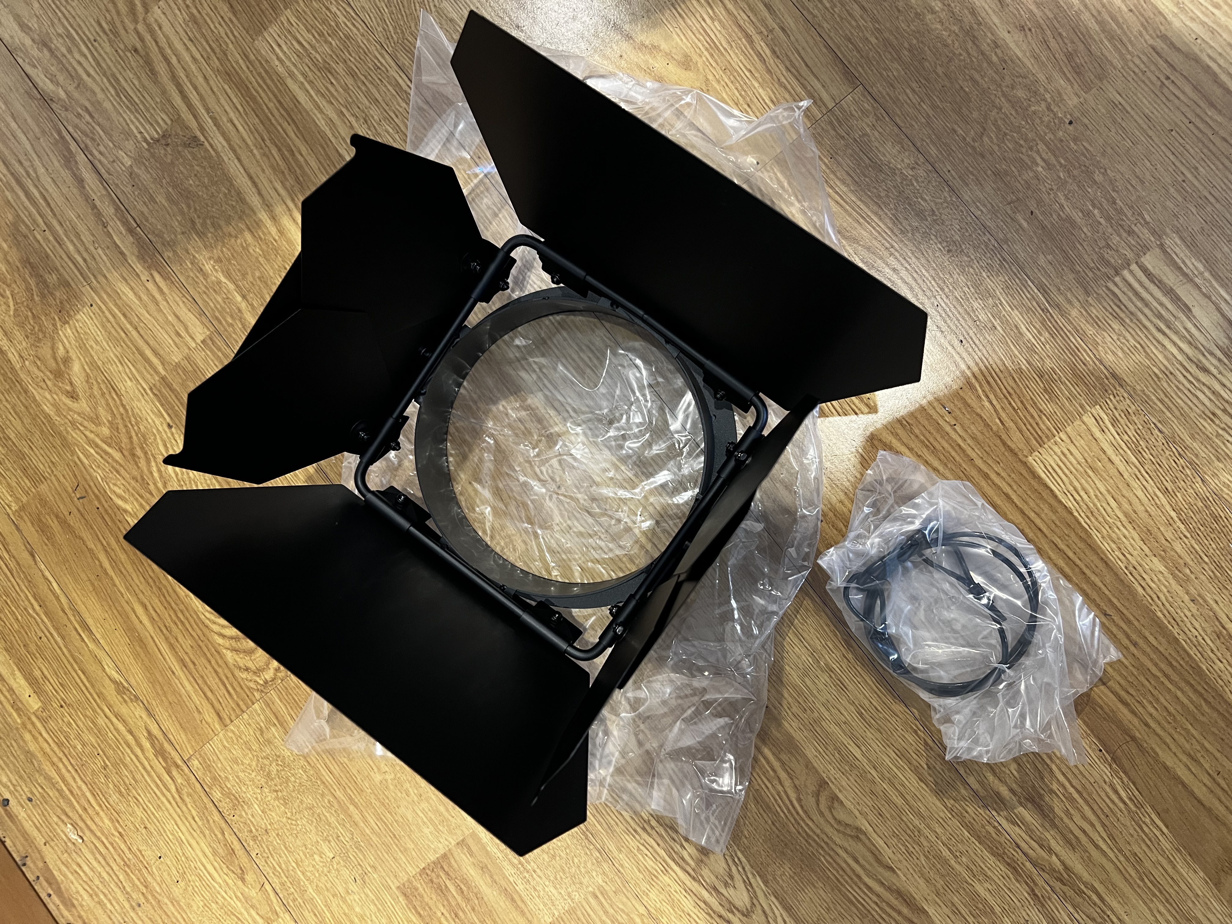 VOLET PROJECTEUR BRITEQ BARN2