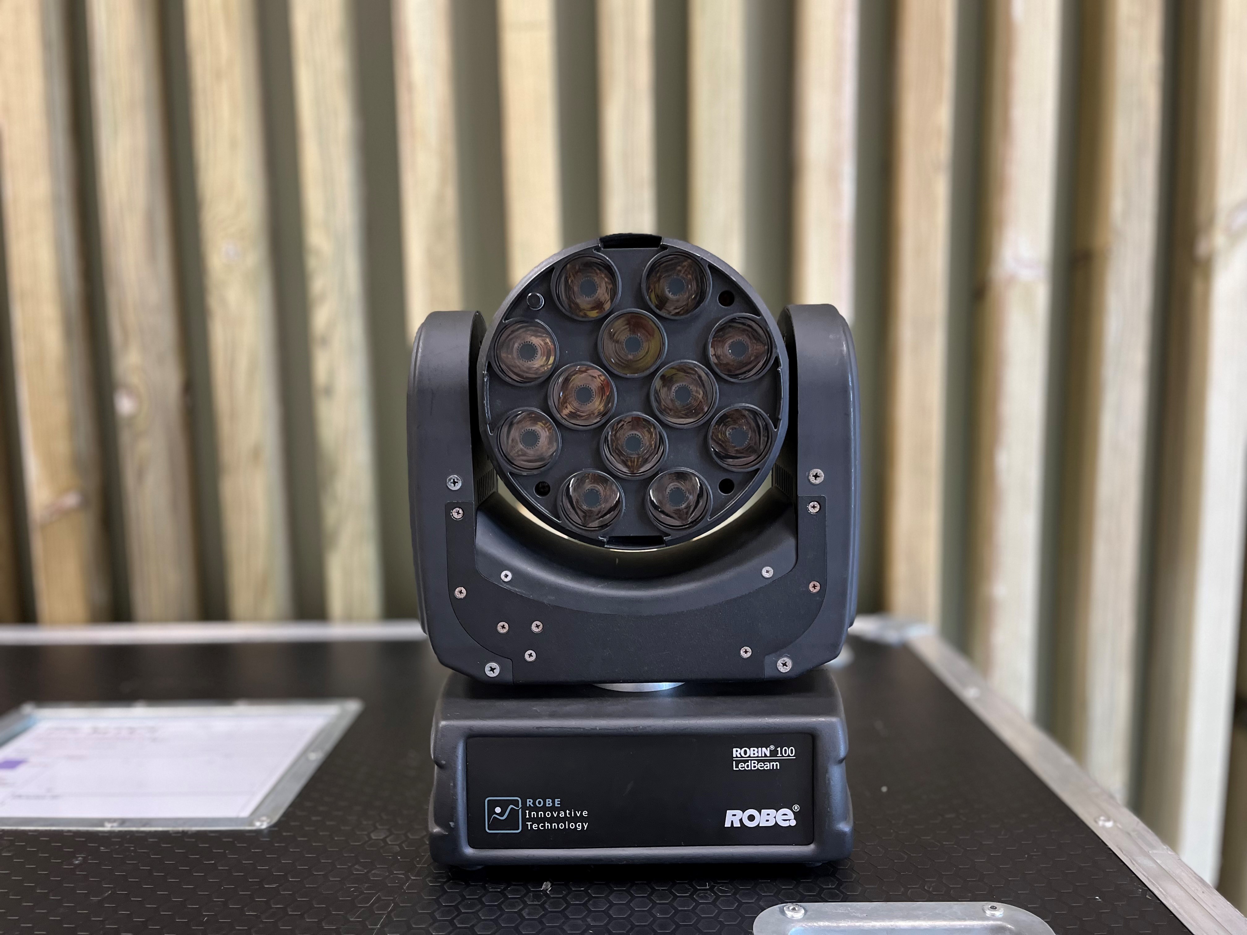 lot de 6 lyres ROBE Robin 100 LEDbeam