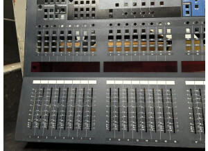 Yamaha DM2000 (14309)