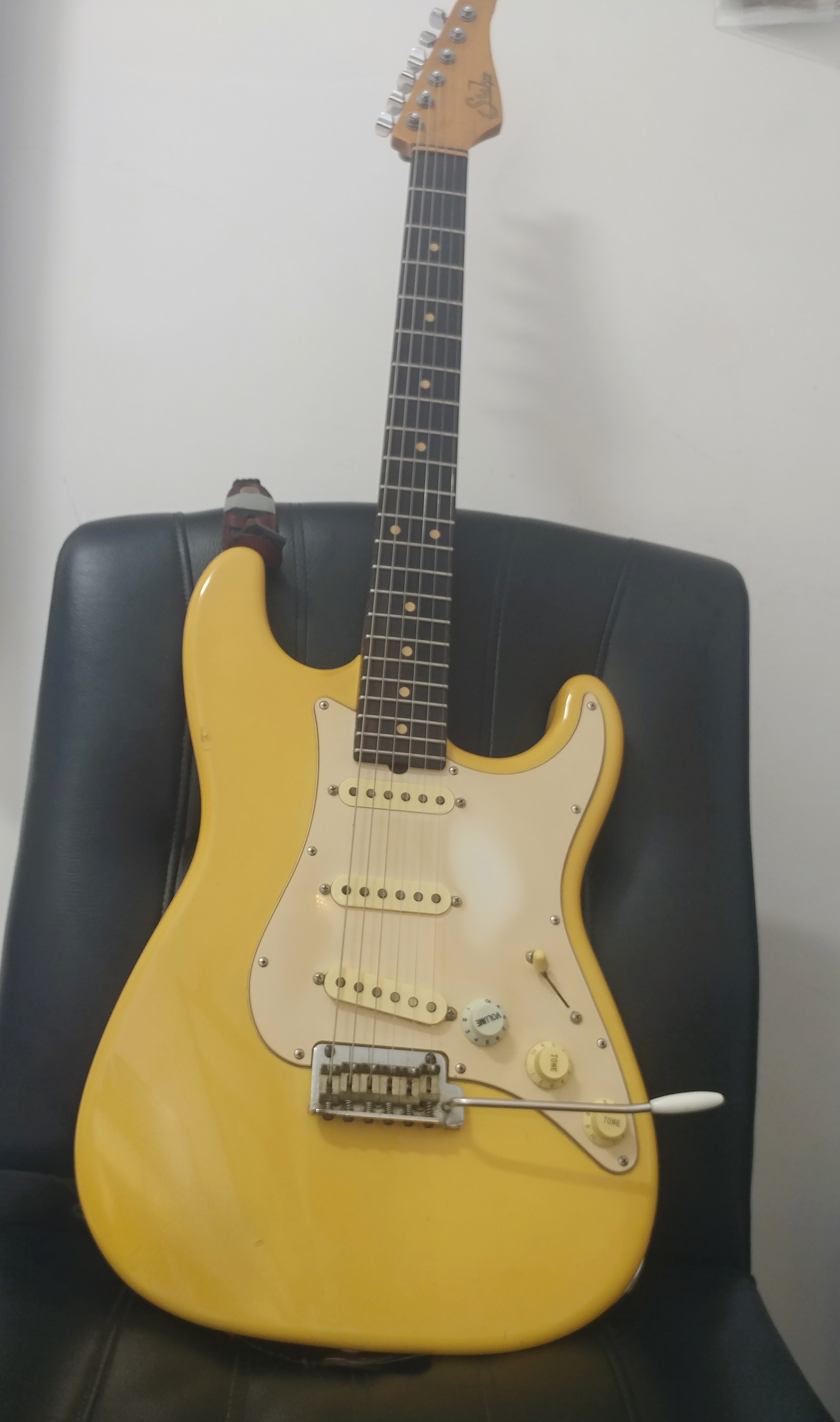 Vends SuhrClassic S 2004 (Strat Modele Scott Henderson), 