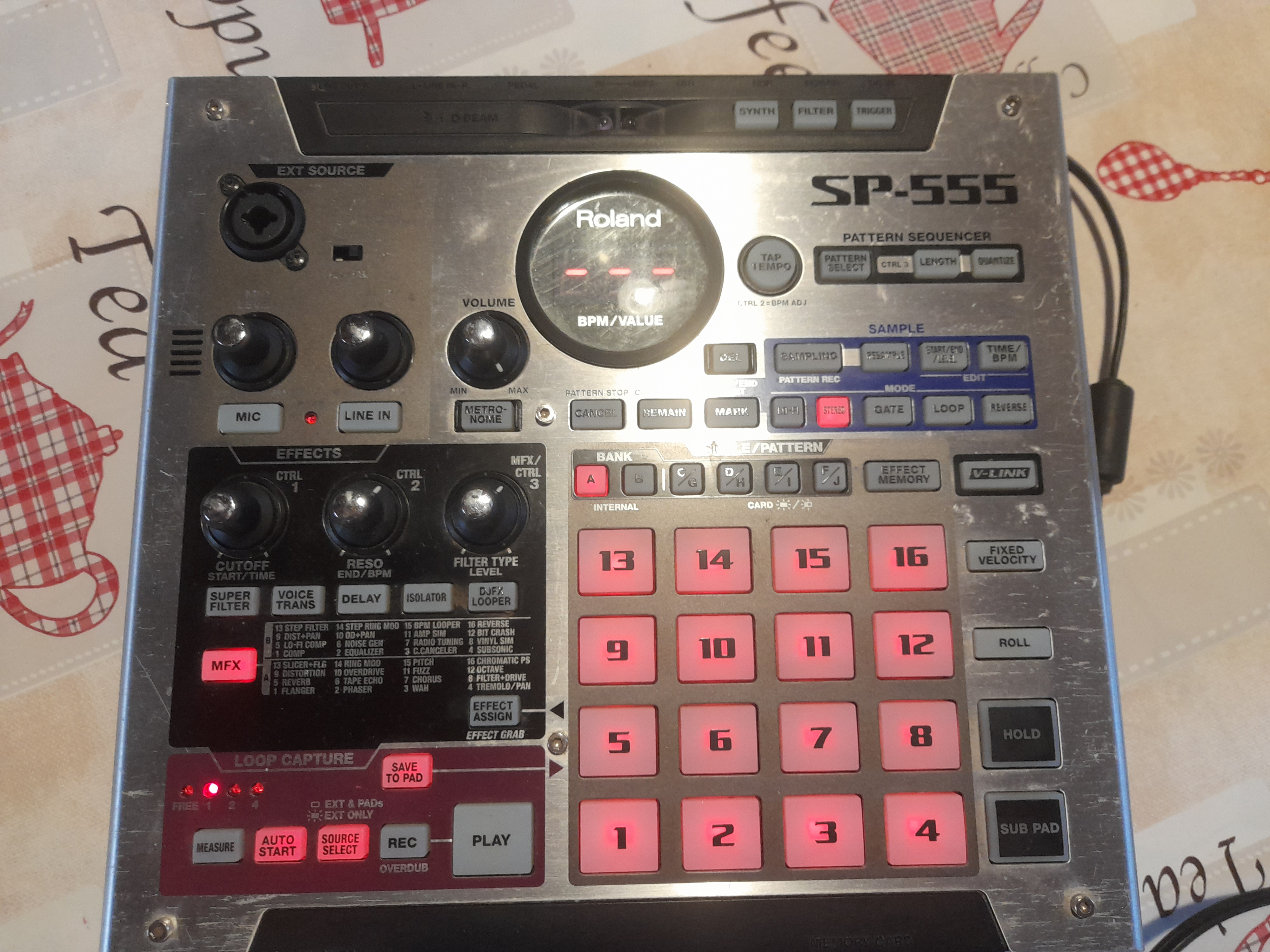 VENDS SP 555 ROLAND + CARTE COMPACT FLASH 