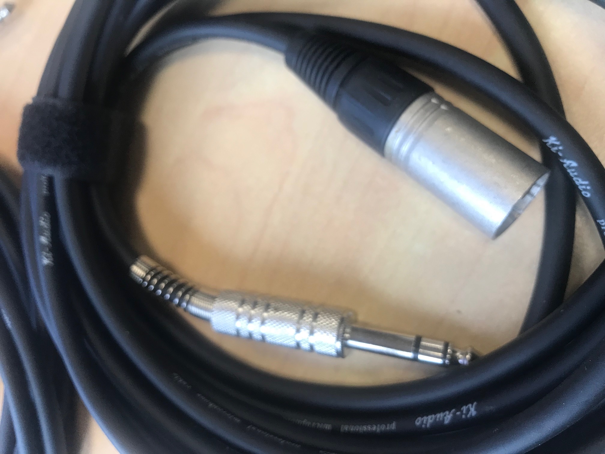 CABLE XLR male - JACK STEREO 6 METRES - 1 cable