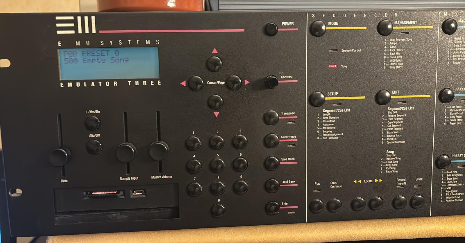E-MU Emulator III Rack (42529)