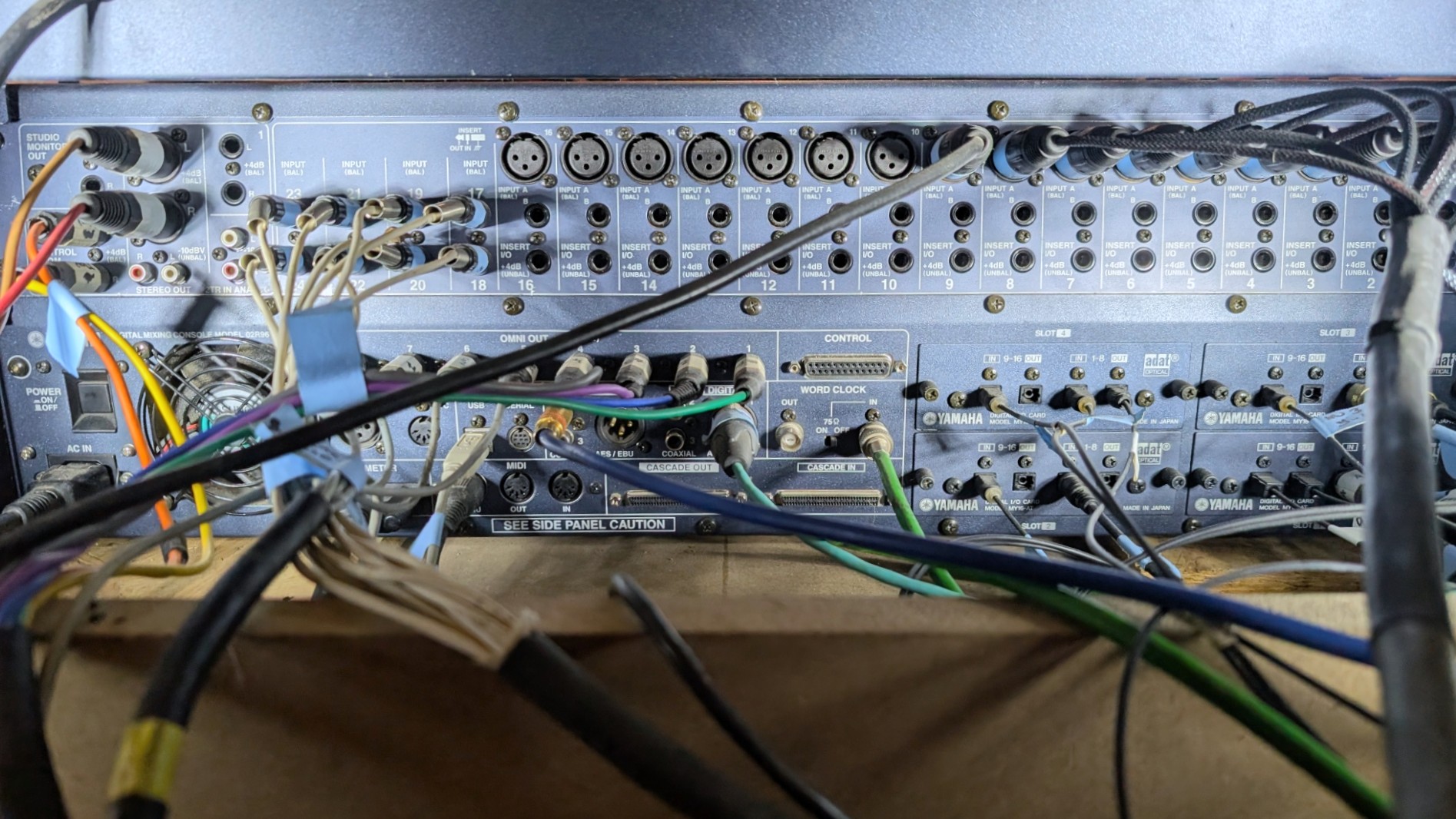 studio-la-boite-a-meuh-yamaha-02r96-16
