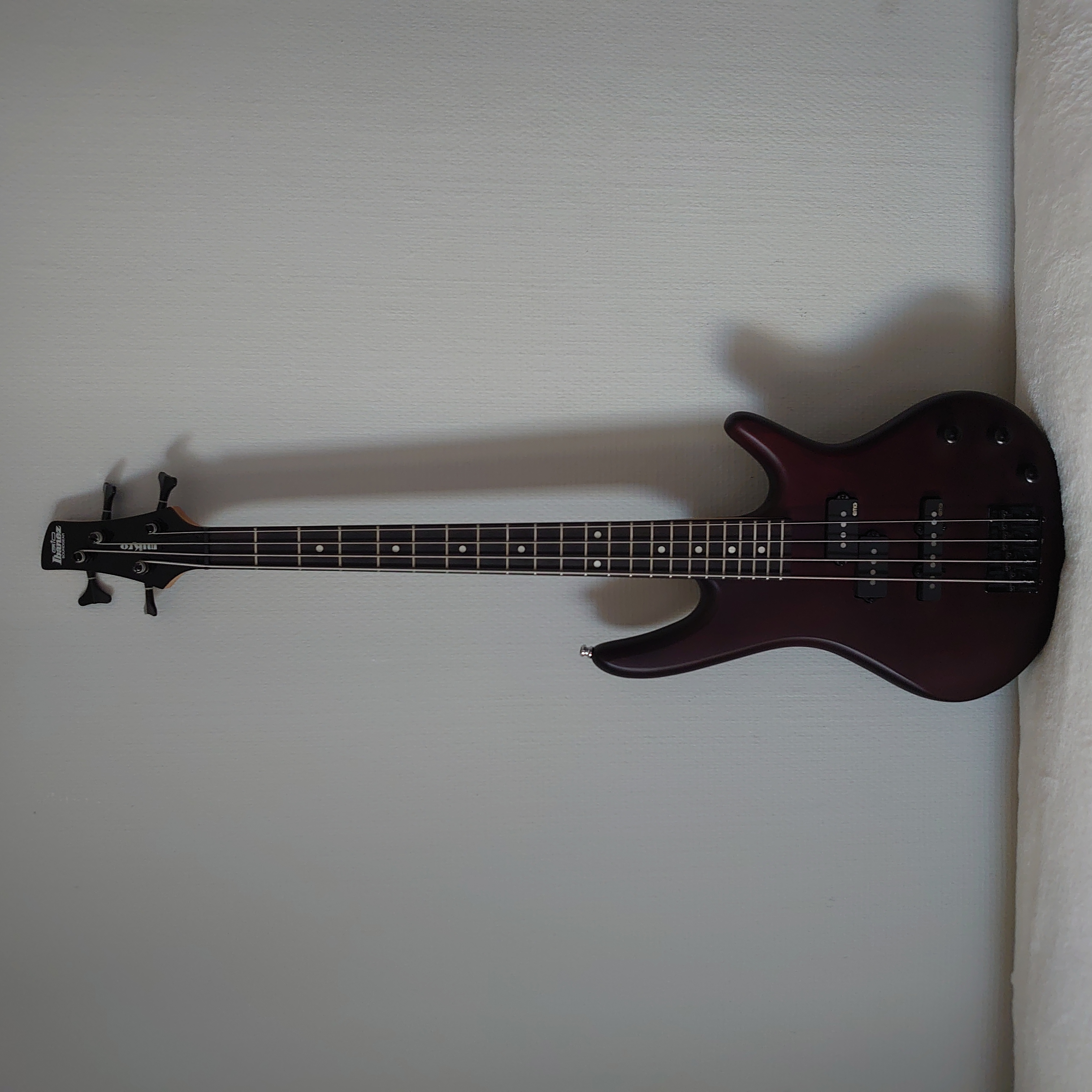 Ibanez mikro bass 