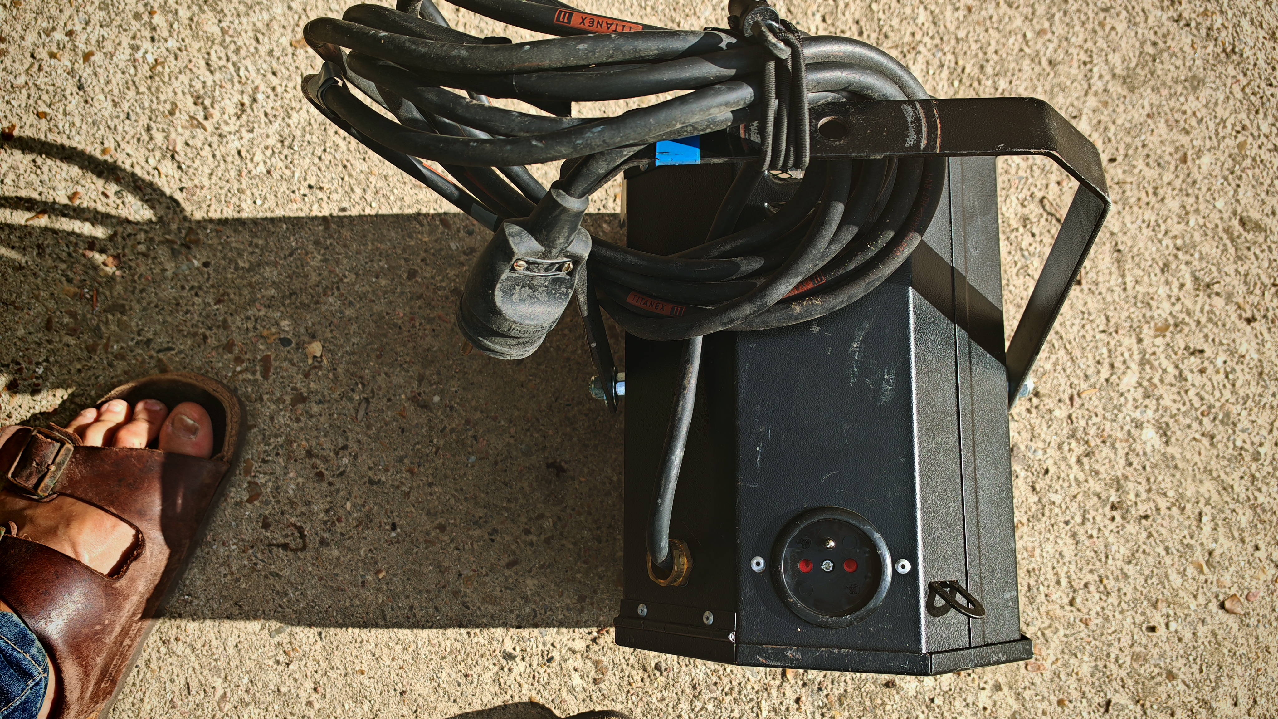 Vends 14 projecteur PAR 64 hexagonaux avec lampe et câble état satisfaisant 