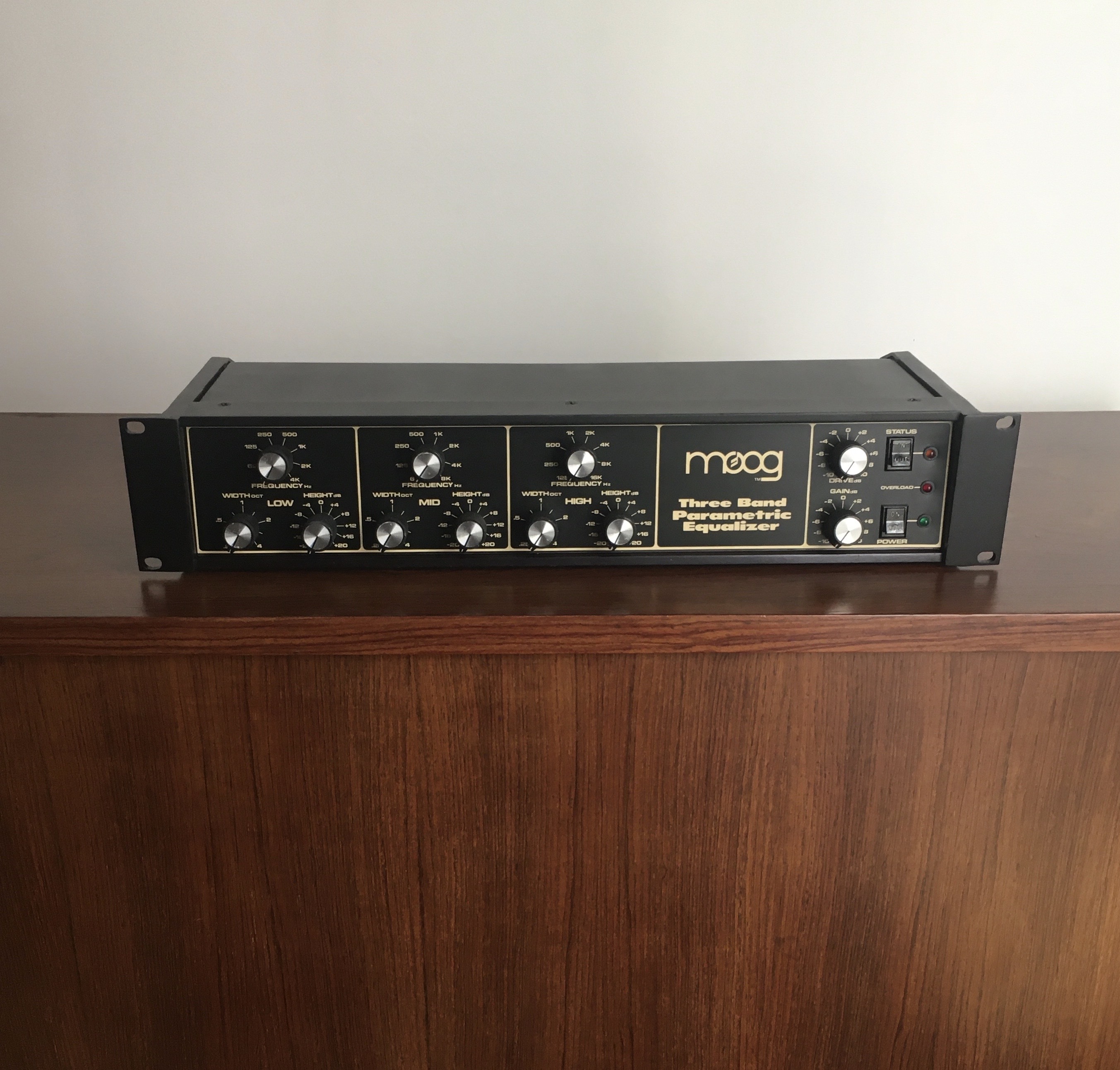 Moog Music 3 Band Parametric Equalizer  (28534)