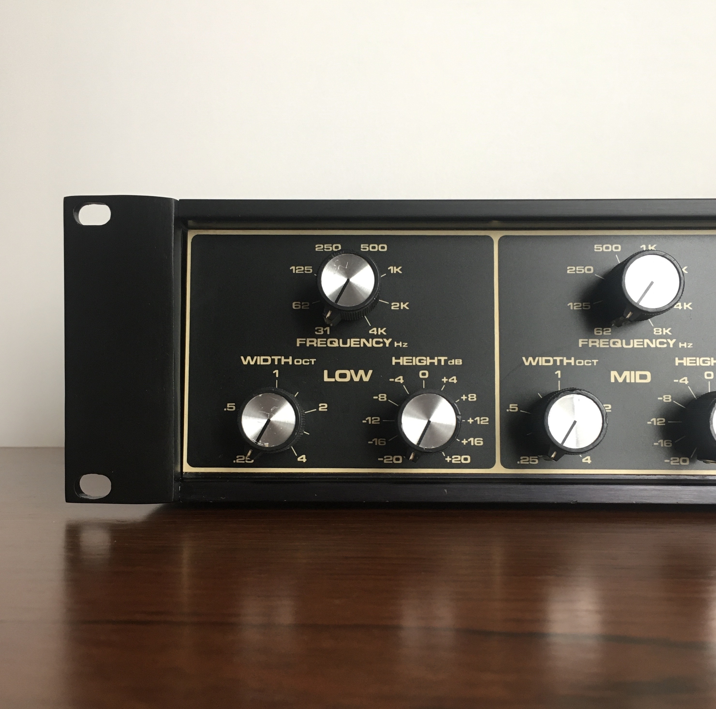 Moog Music 3 Band Parametric Equalizer  (37830)