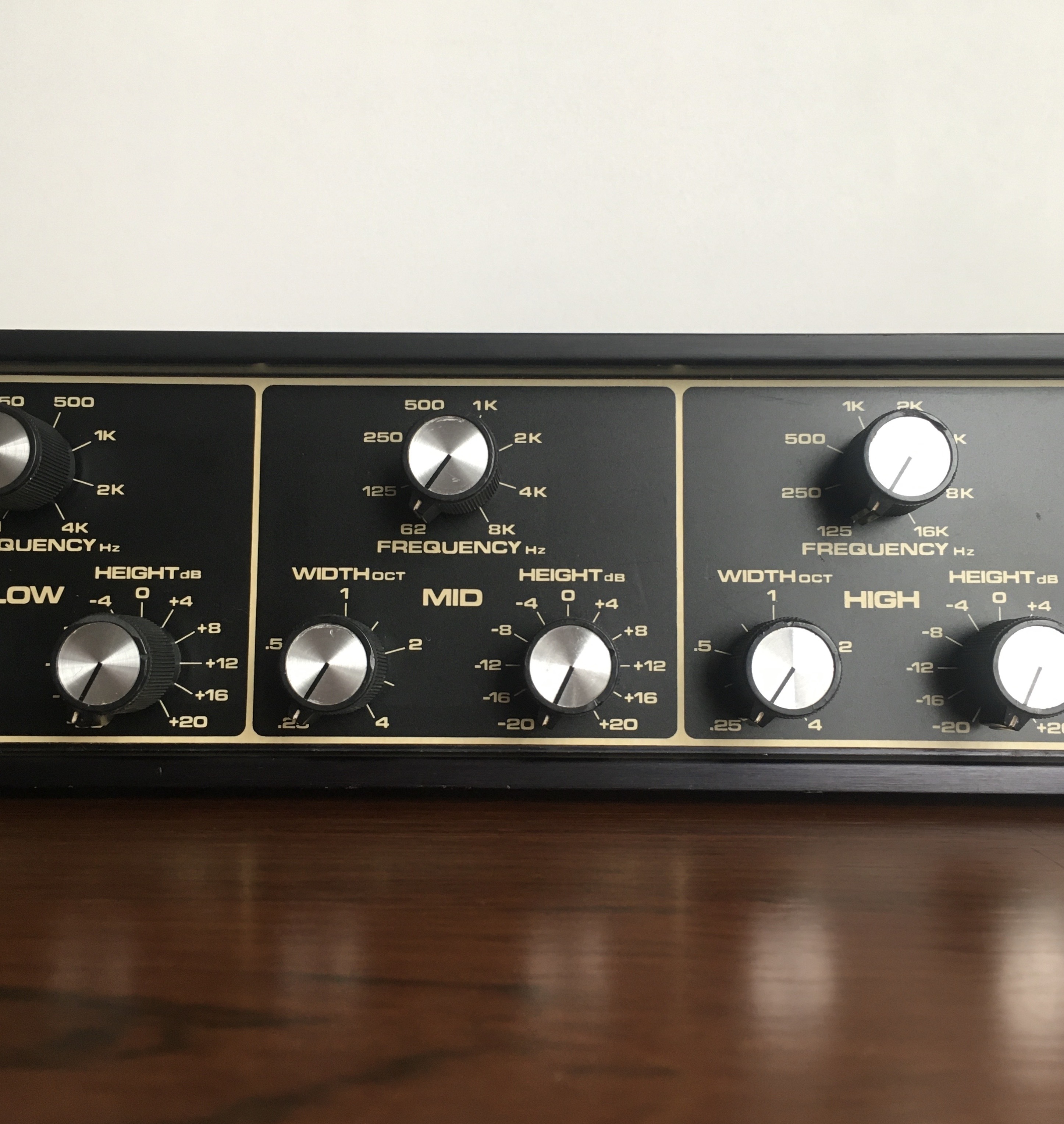 Moog Music 3 Band Parametric Equalizer  (39856)