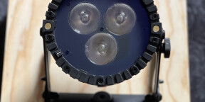 Projecteur LED professionnel Astera AX5 TriplePAR – RGBWA – IP65 – DMX sans fil