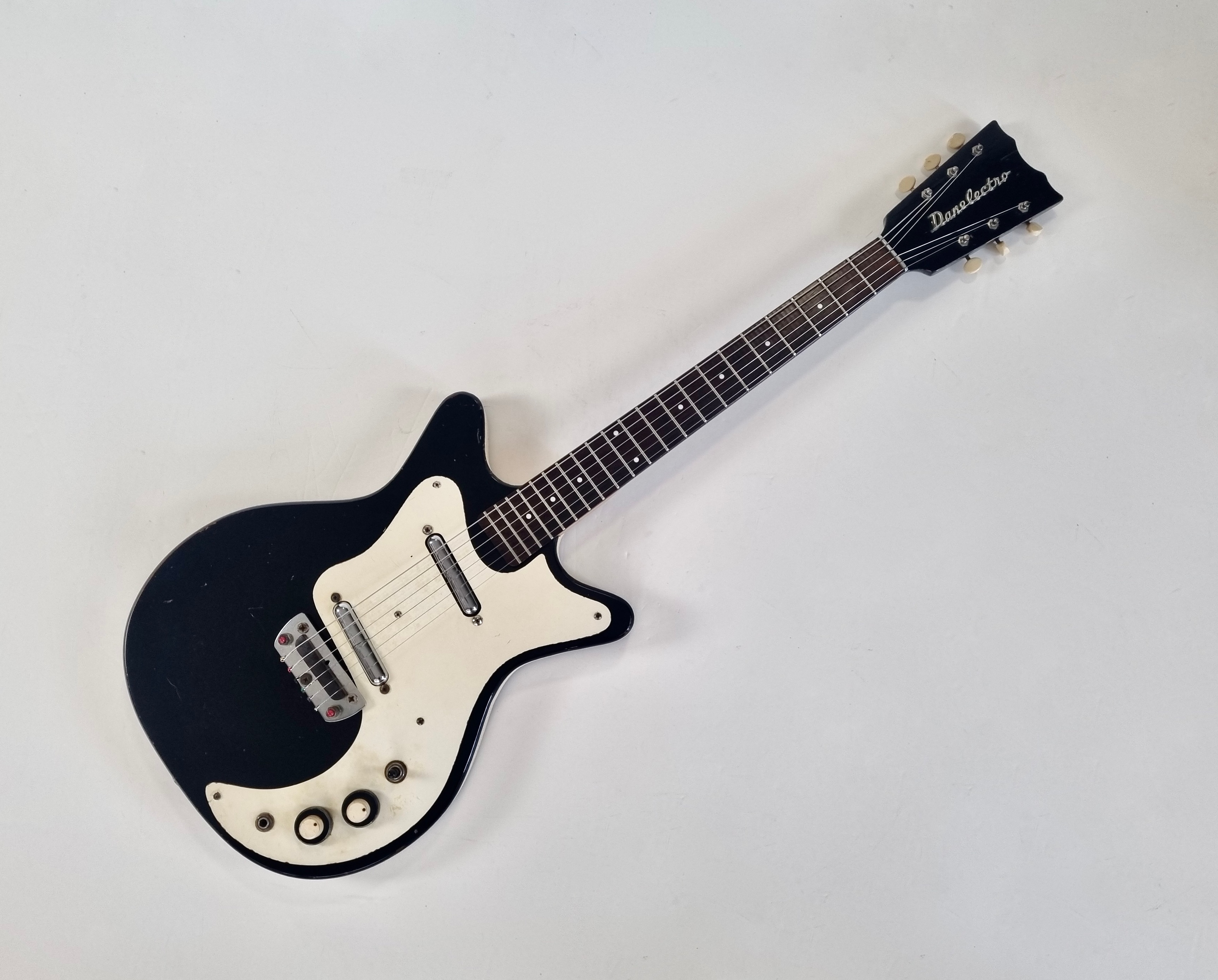 Danelectro 4021 DC-2 Black 1964