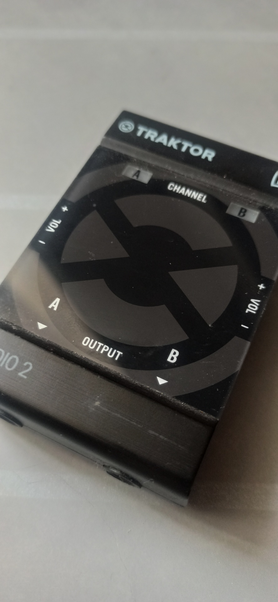 Vends Traktor Audio 2 potard A qui crachotte