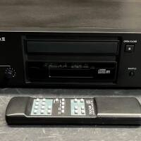 Vends d'occasion TASCAM CD-160 MKII lecteur CD + télécommande IR
