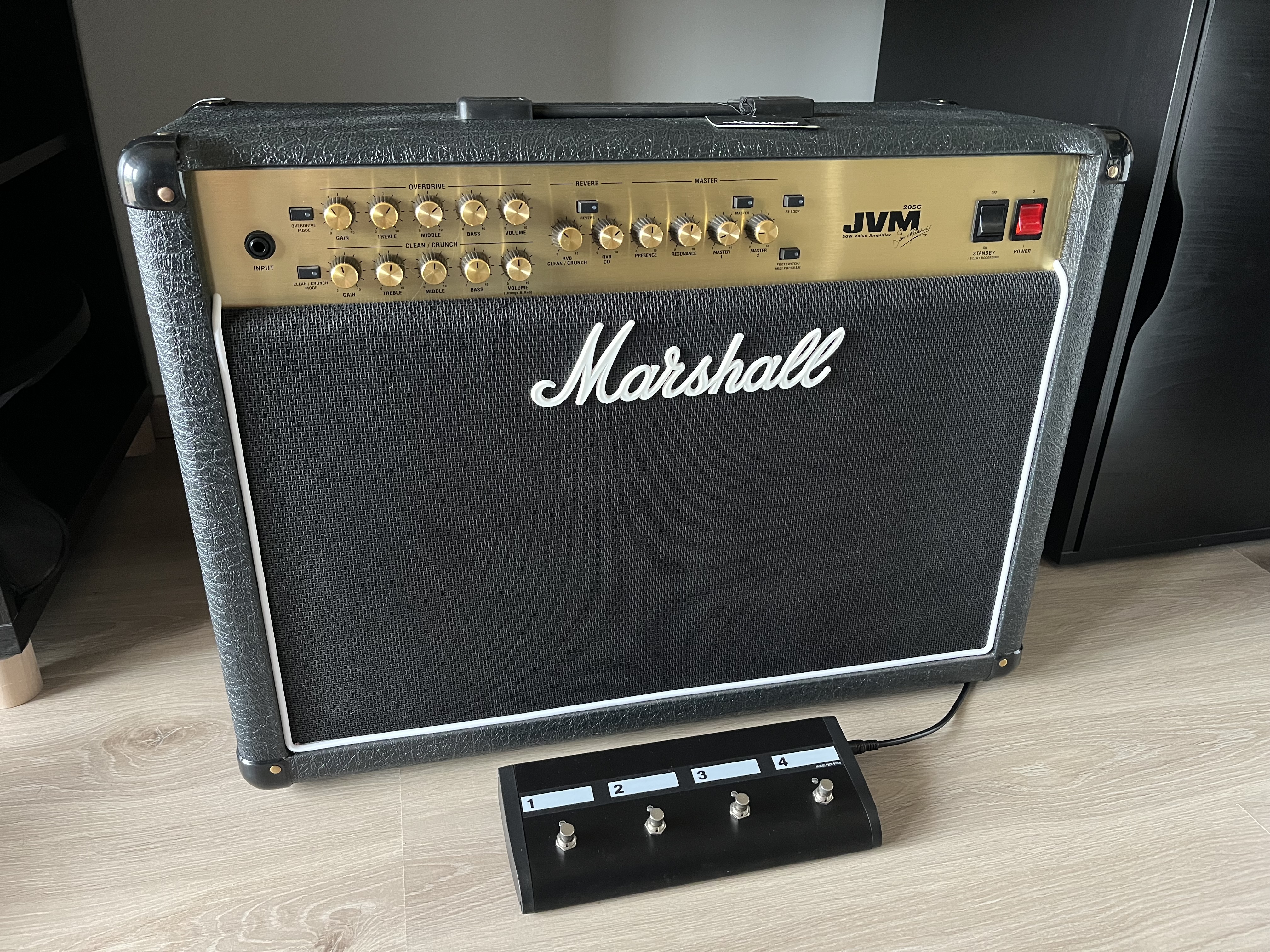 Marshall JVM 205C