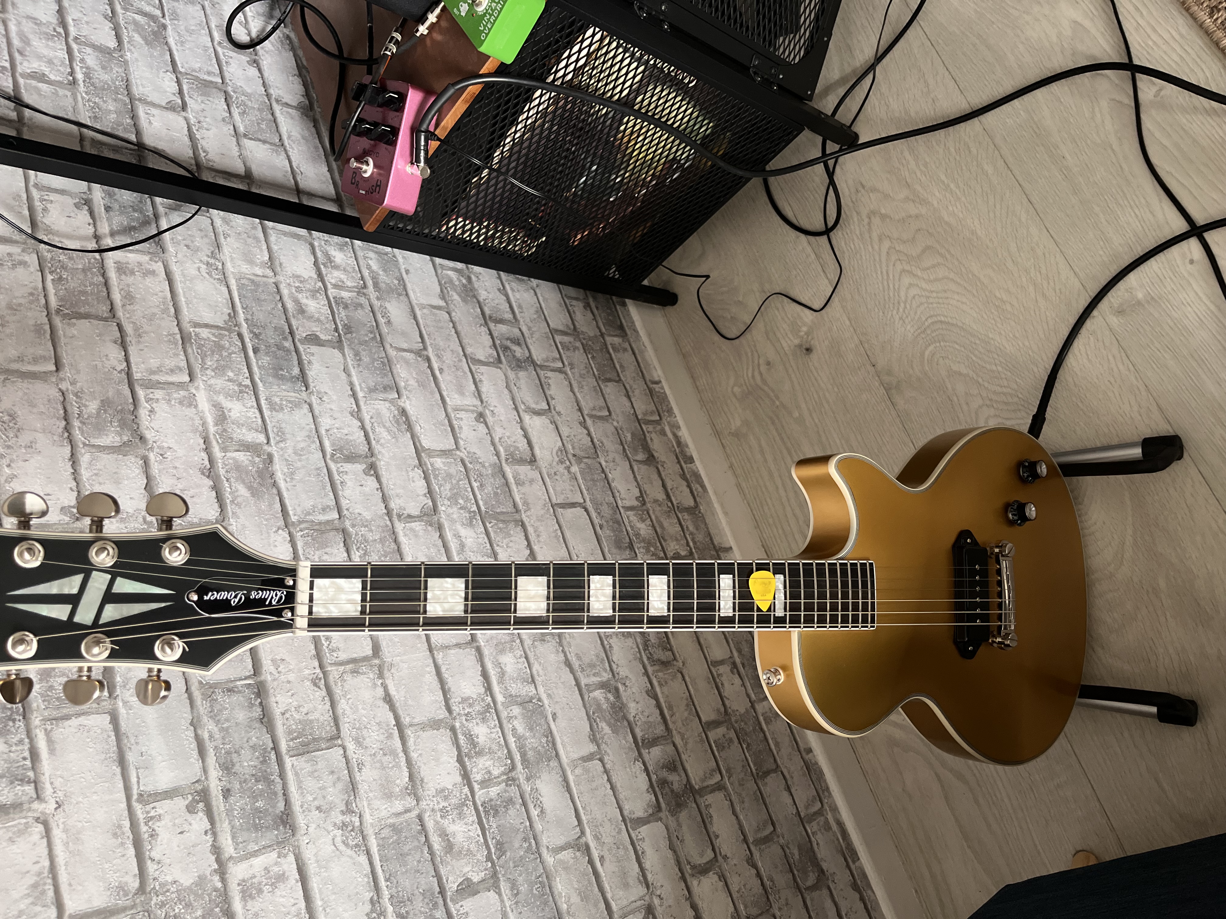 Epiphone Jared James Nichols 'Gold Glory' Les Paul Custom
