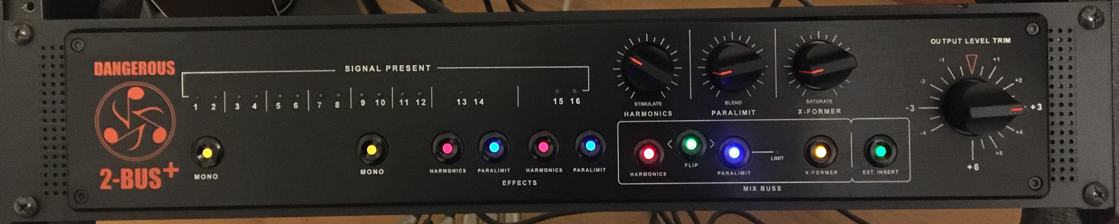 Vends sommateur analogique Dangerous 2-bus+