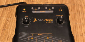 Mixvibes U-MIX 44