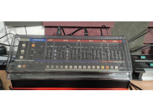 Roland JU-06A (10218)