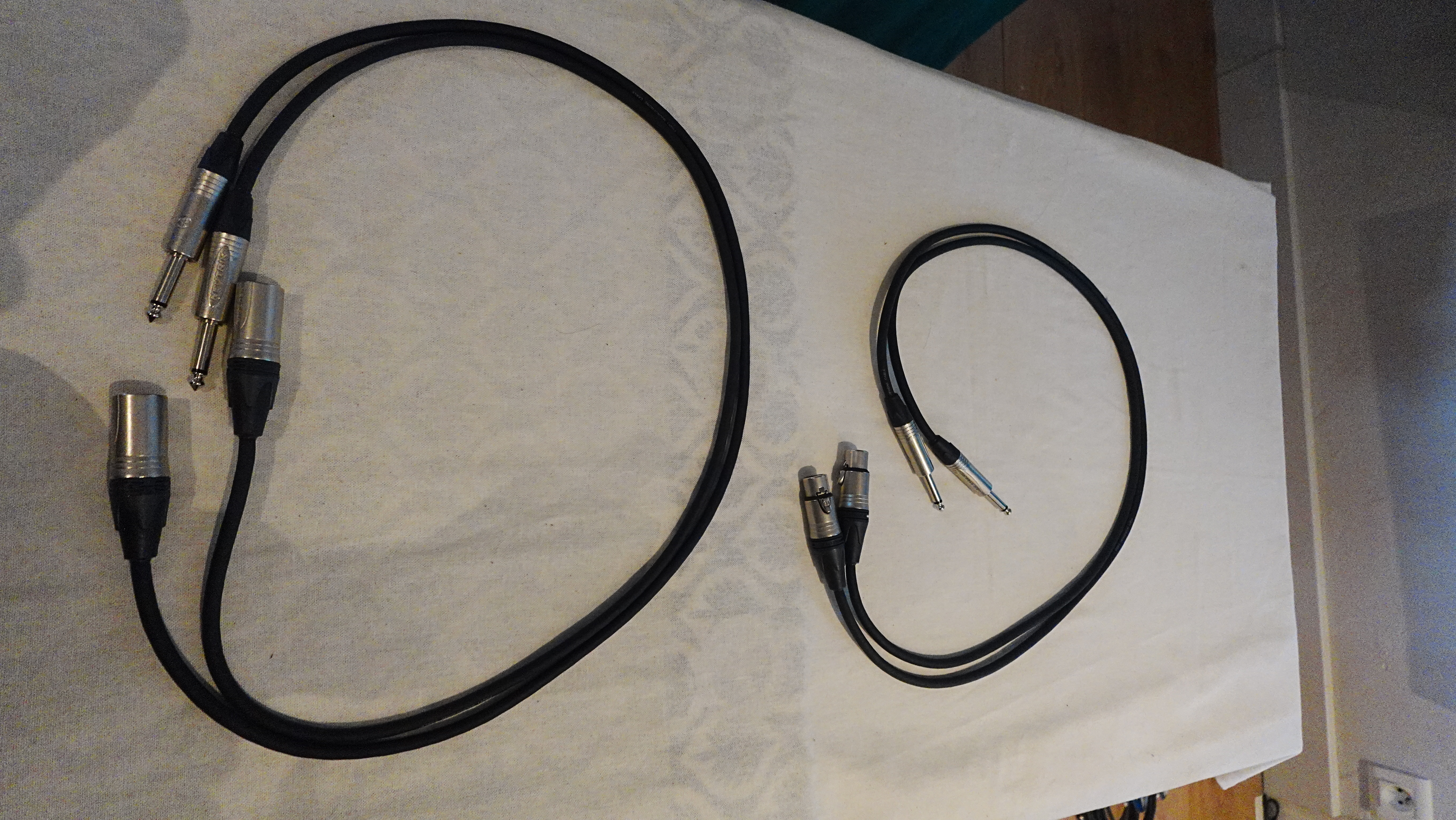 Vends 4 câbles Jack XLR (2 mâles + 2 femelles) 17420/SW et 17290/SW