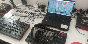 A vendre Synthétiseur analogique Novation Peak