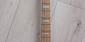 Jazz bass RI 75