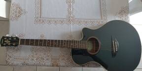 Belle guitare Folk électro-acoustique Yamaha APX5A