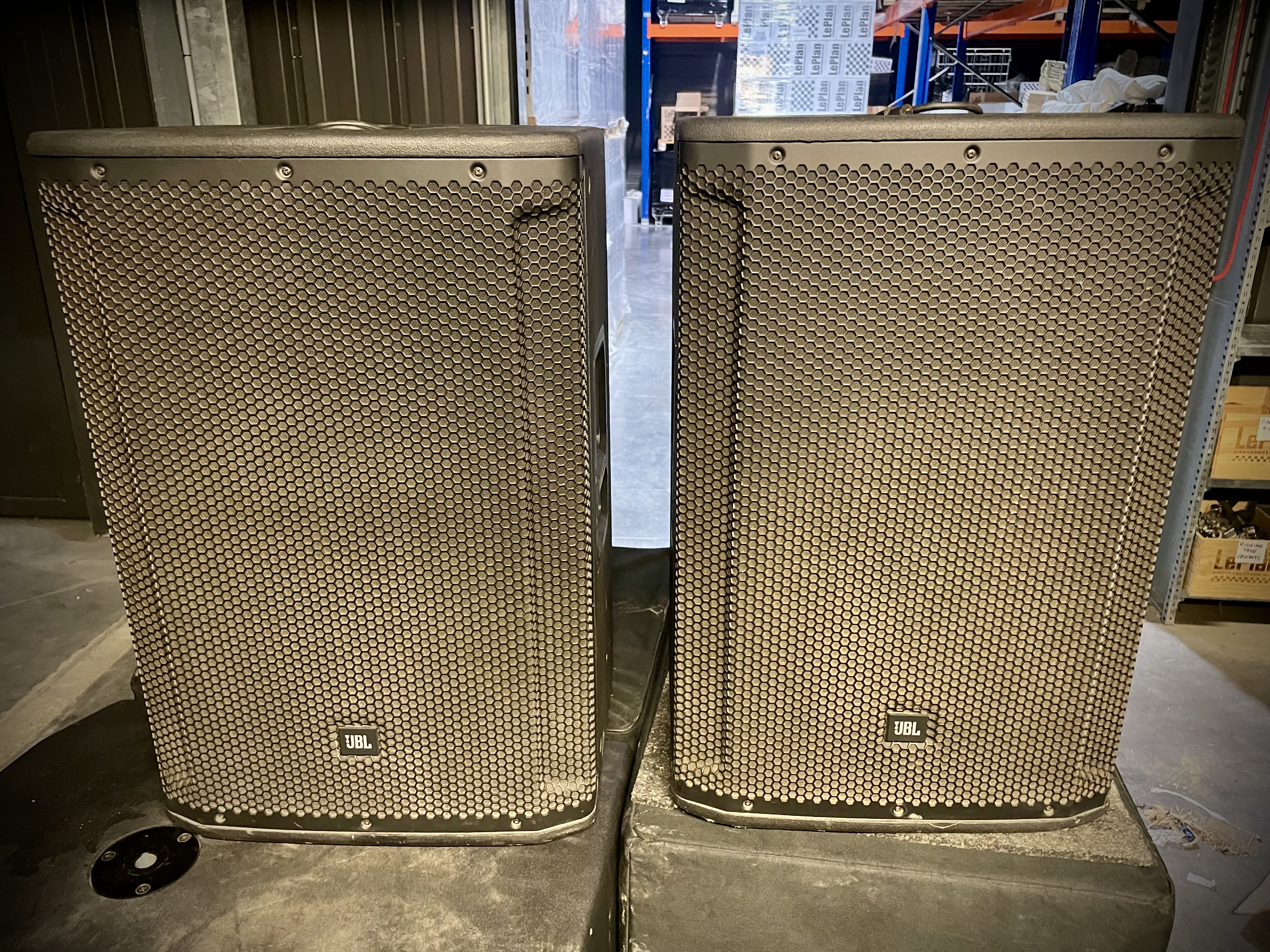 Paire de SRX815P avec housses