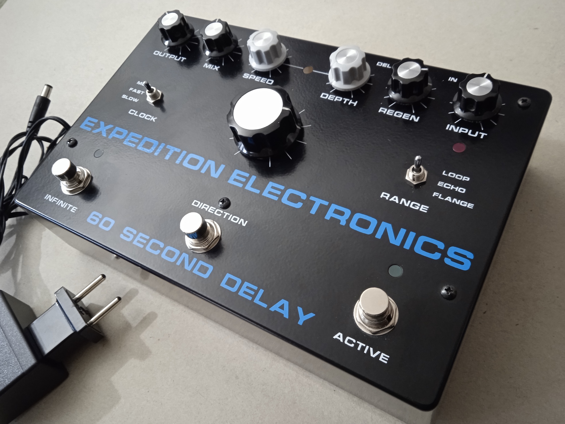 Expedition Electronics 60 second delay tres bon etat avec alim
